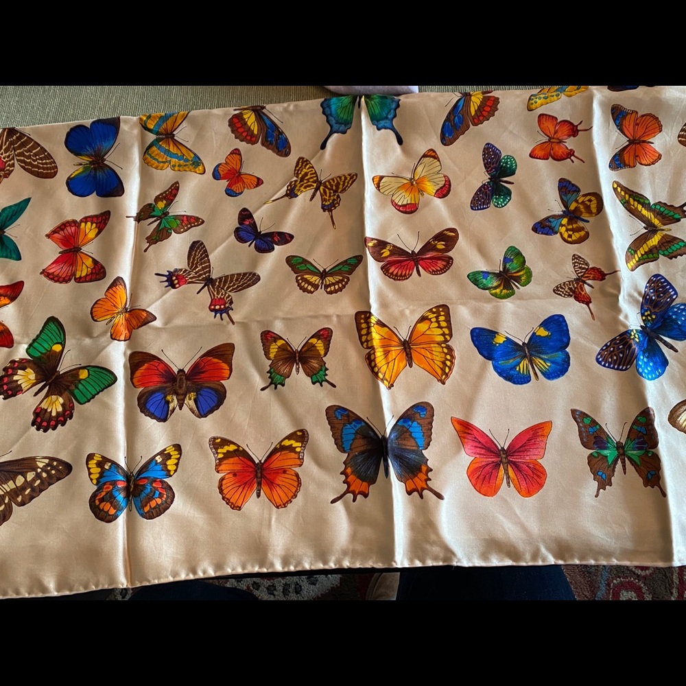 Silk scarf - 90CM square